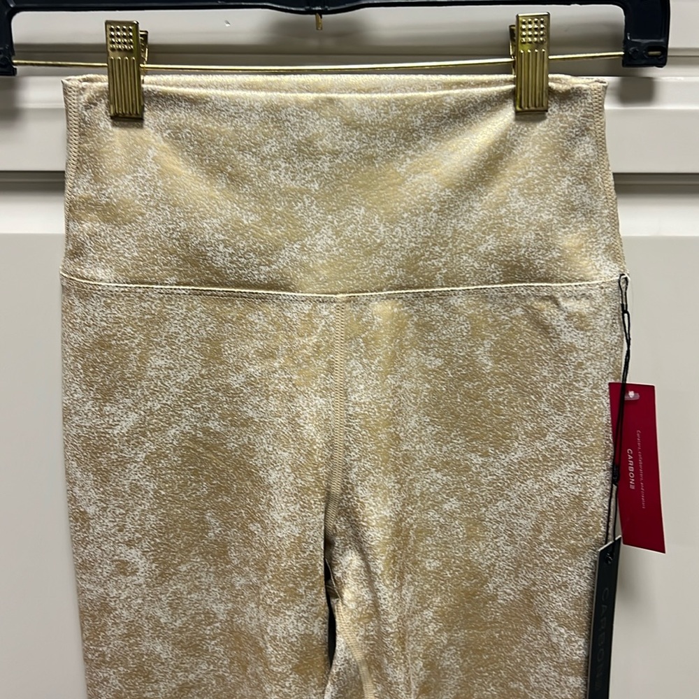 Carbon 38 NWT gold metallic leggings size small